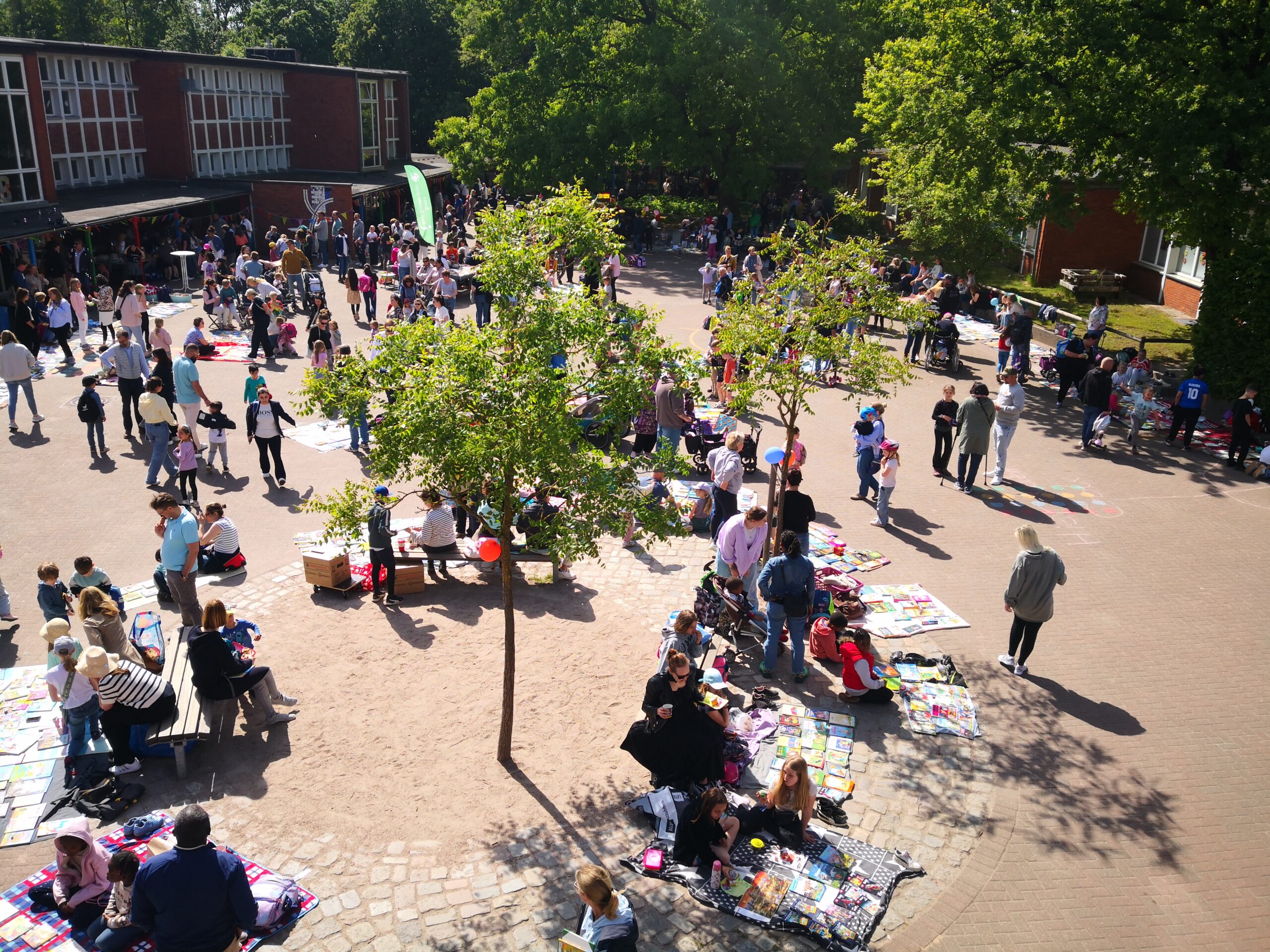 Bücherflohmarkt 2025